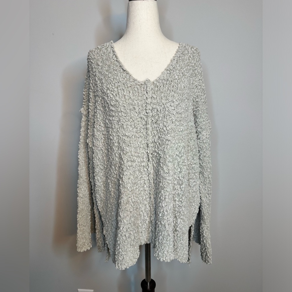 NWOT sz M White Birch oversized popcorn textured hi lo bell sleeve sweater